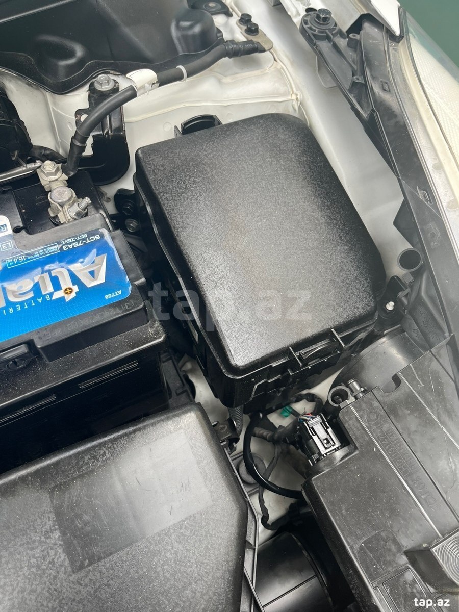 Hyundai Elantra, 2011 il (15)
