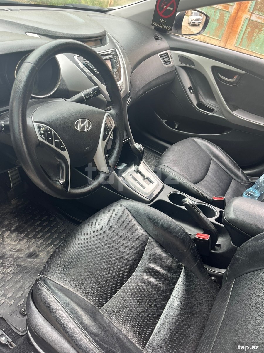 Hyundai Elantra, 2011 il (11)