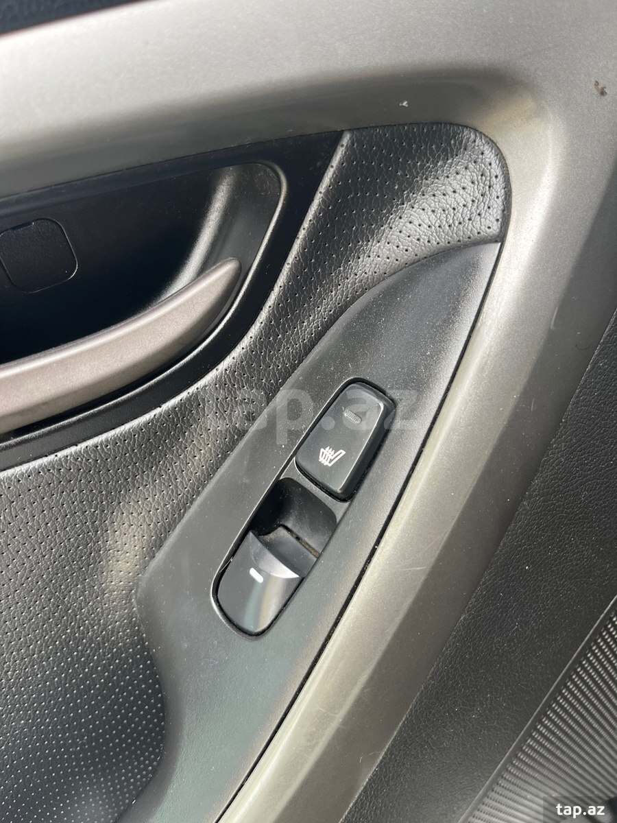 Hyundai Elantra, 2011 il (10)