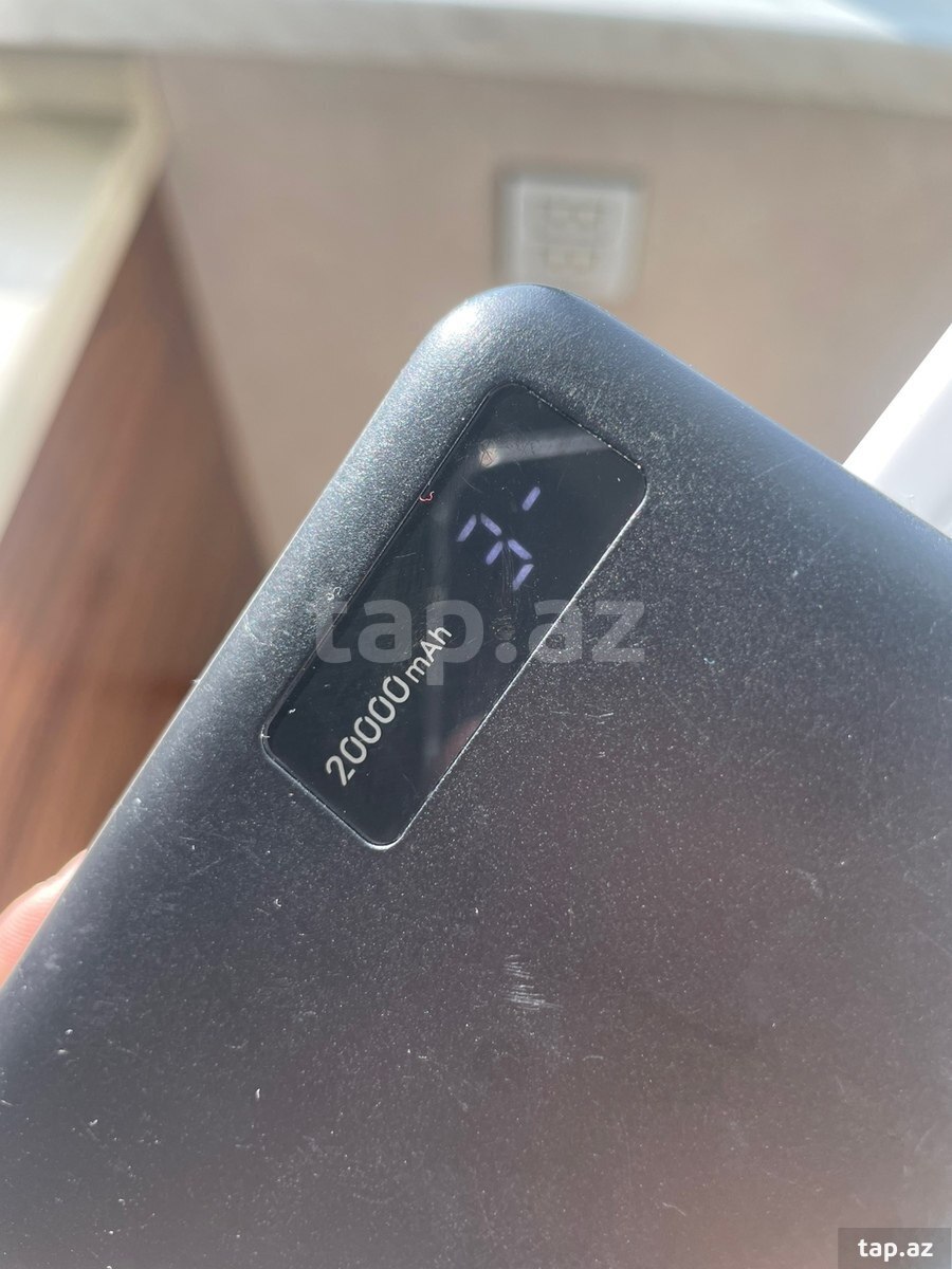 UGREEN 2000mAh powerbankı (3)