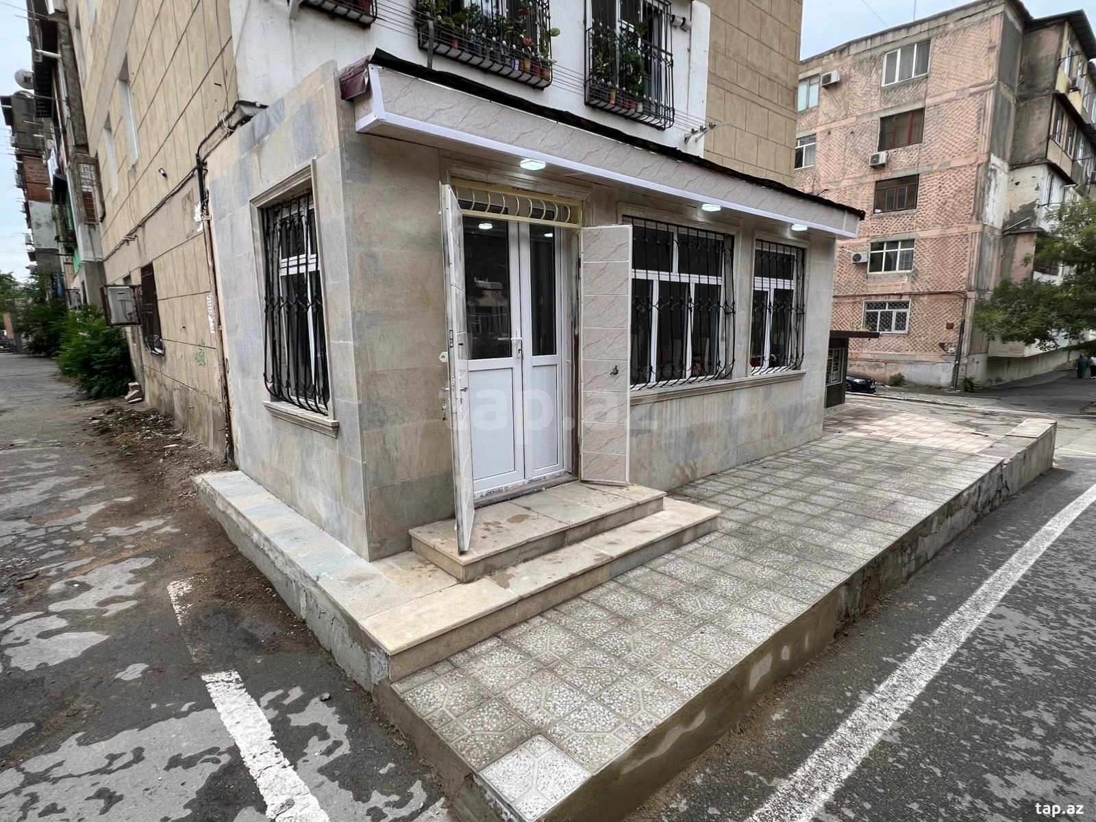 Obyekt icarəyə verilir, Bakıxanov qəs. (2)
