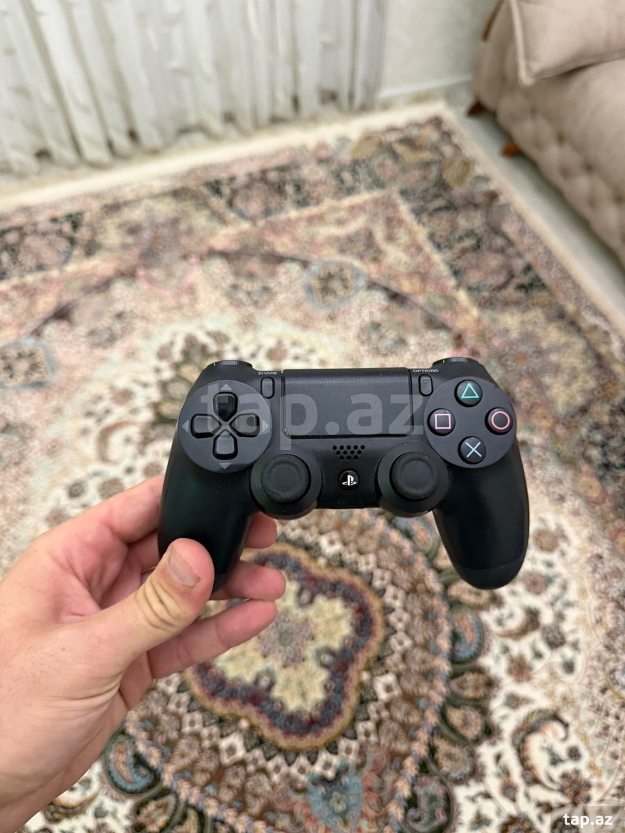 Playstation 4 Slim, 512GB (6)