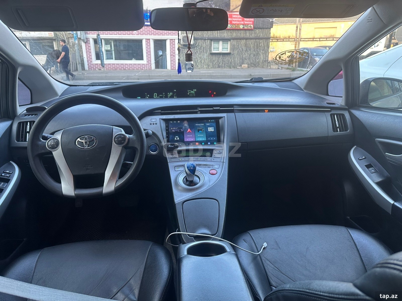 Toyota Prius icarəsi (3)