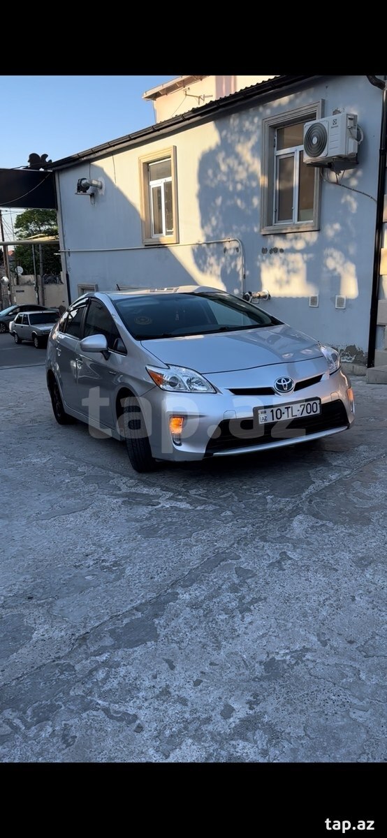 Toyota Prius icarəsi (2)