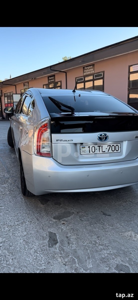Toyota Prius icarəsi (4)
