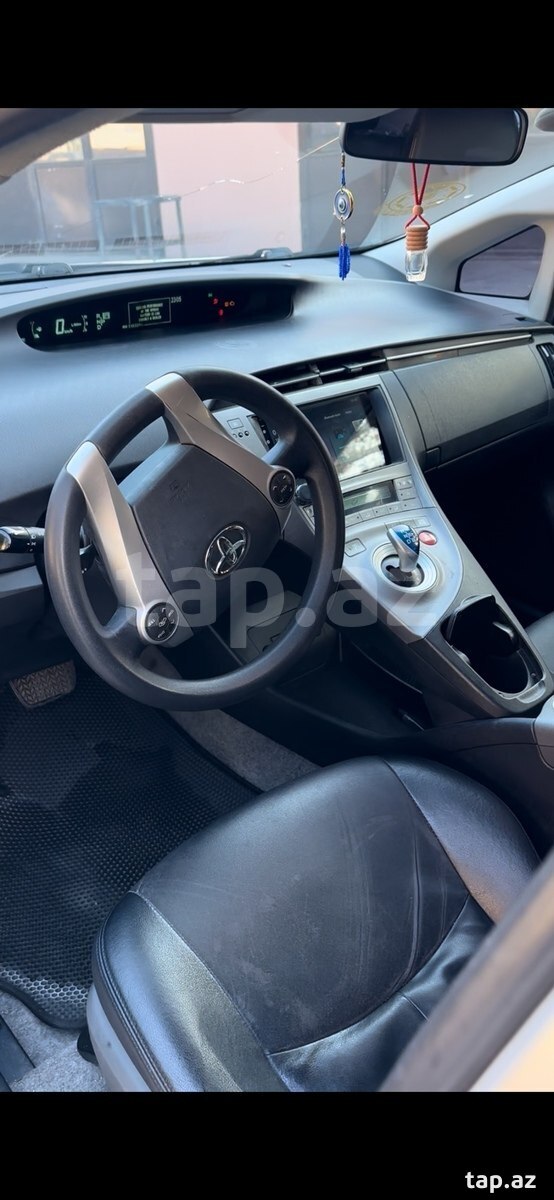 Toyota Prius icarəsi (5)