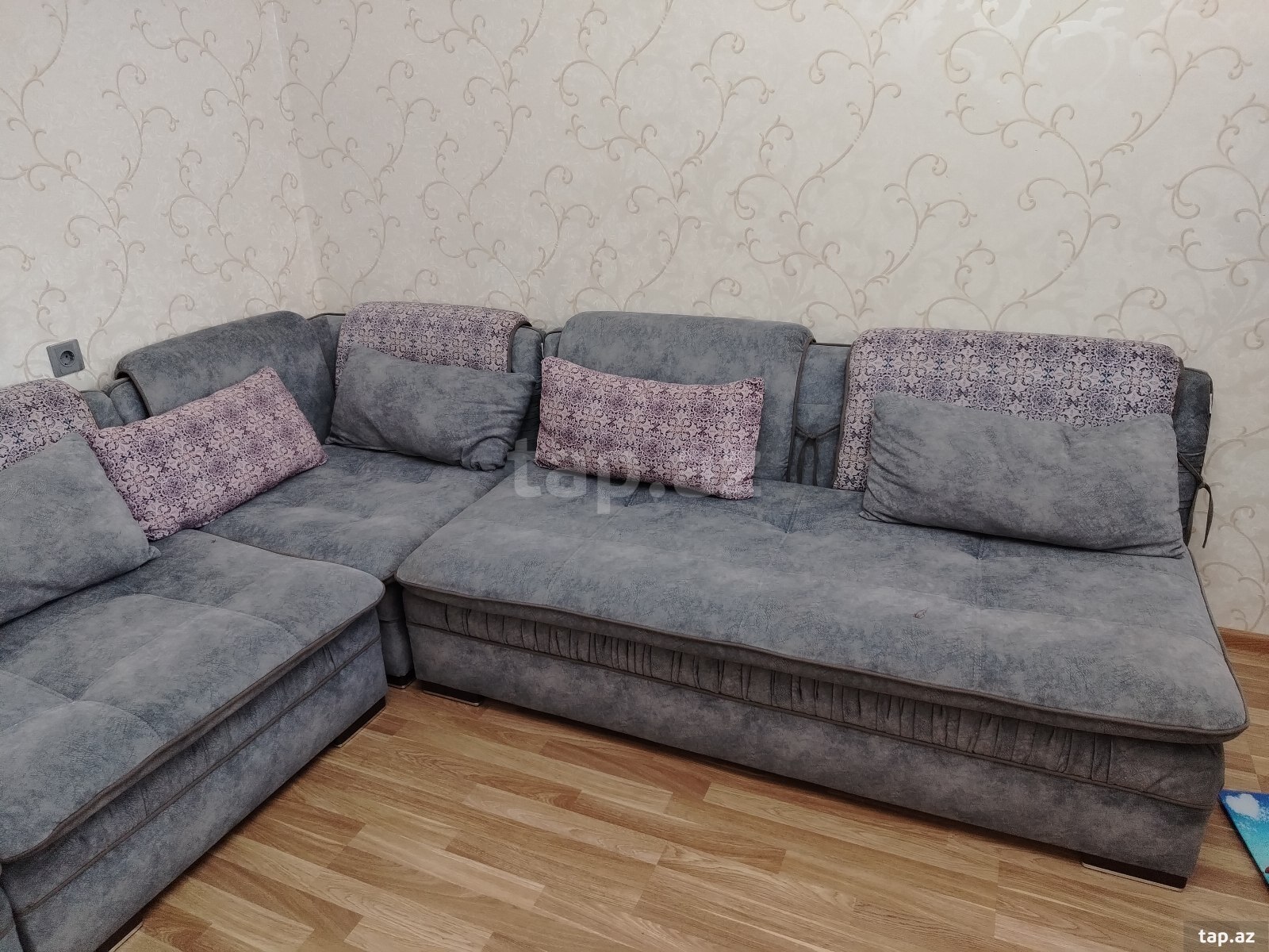 Künc divan (2)