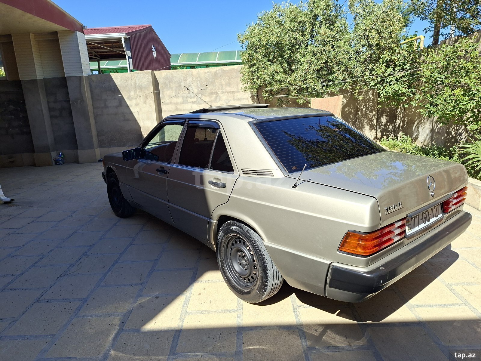 Mercedes 190, 1991 il (10)