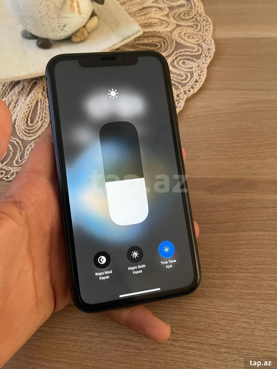 Apple iPhone 11 Black 128GB/4GB (2)