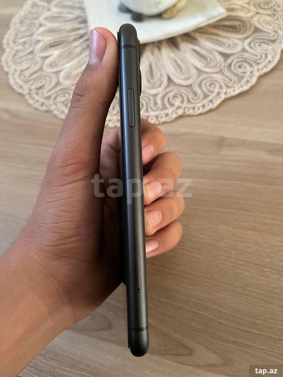Apple iPhone 11 Black 128GB/4GB (4)