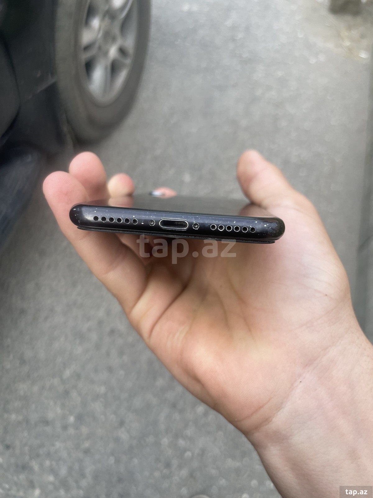 Apple iPhone 7 Black 32GB (4)