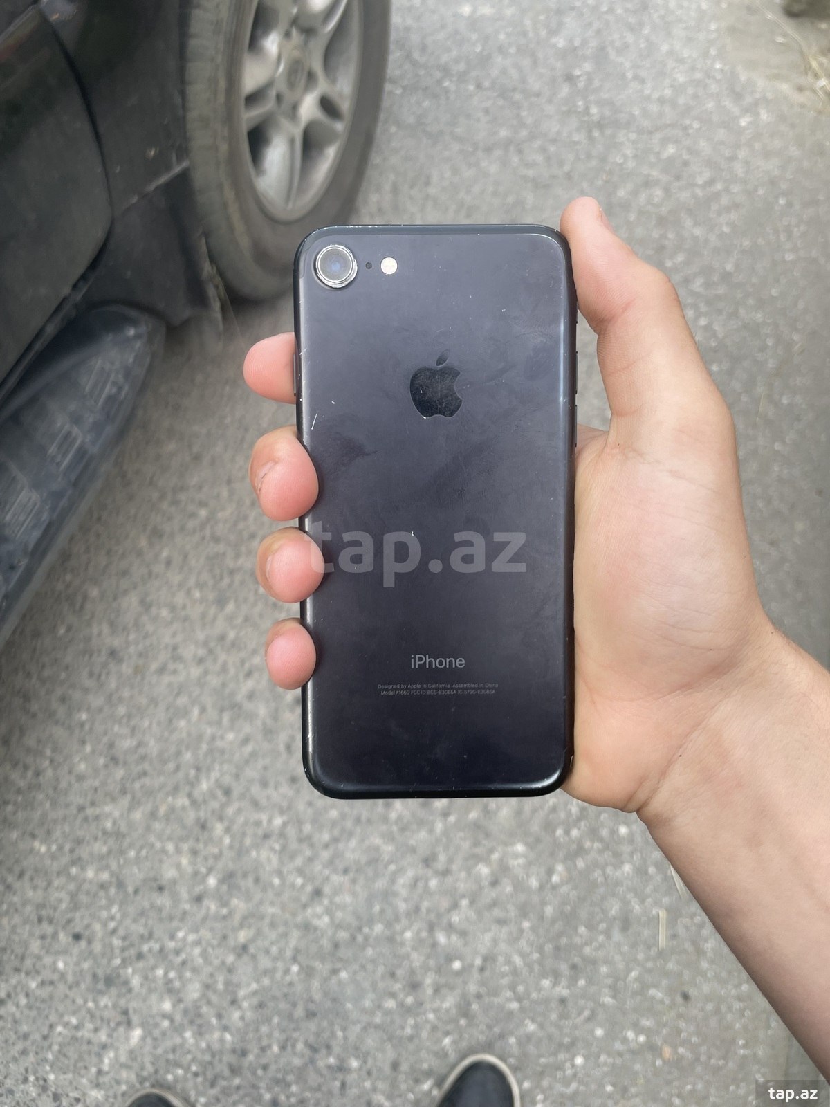 Apple iPhone 7 Black 32GB (3)
