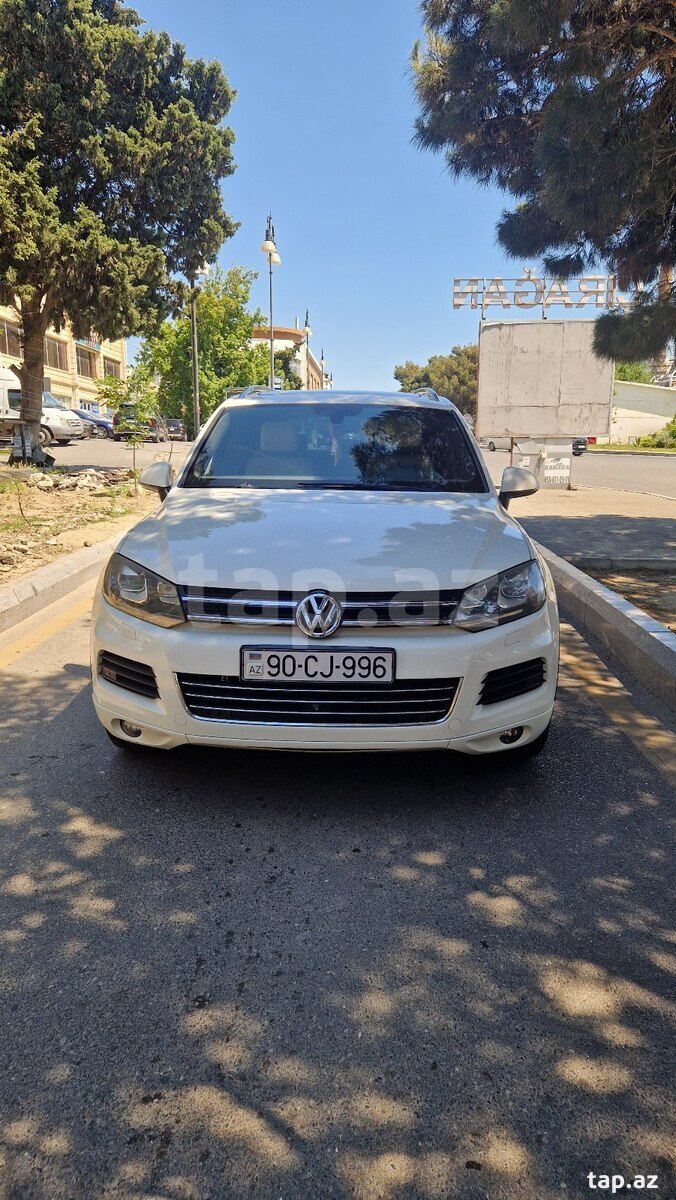 Volkswagen Touareg, 2011 год