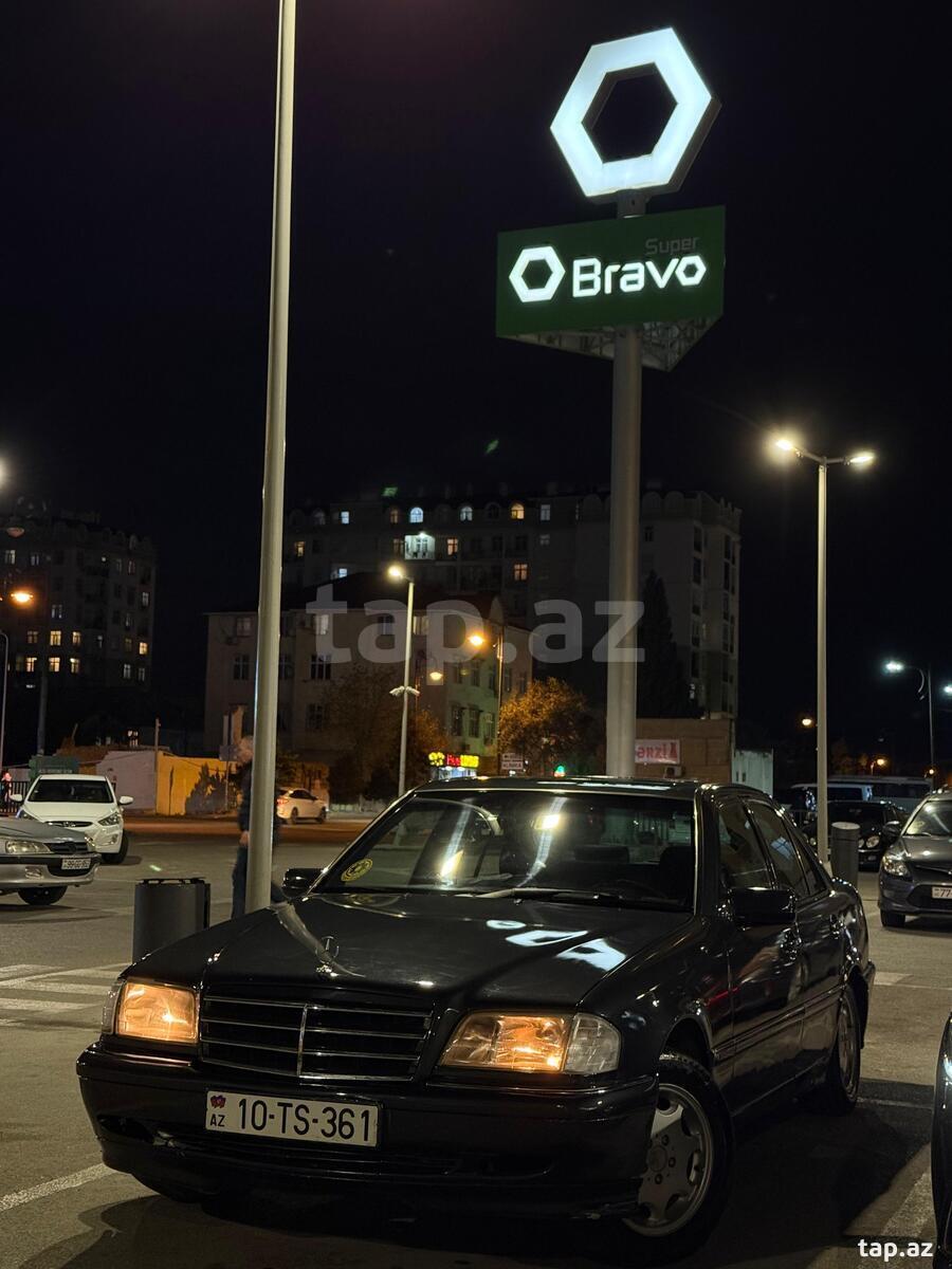 Mercedes 200, 1994 il (7)