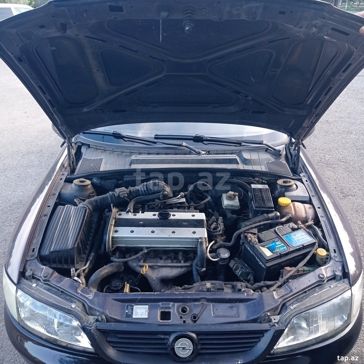 Opel Vectra, 1996 il (10)