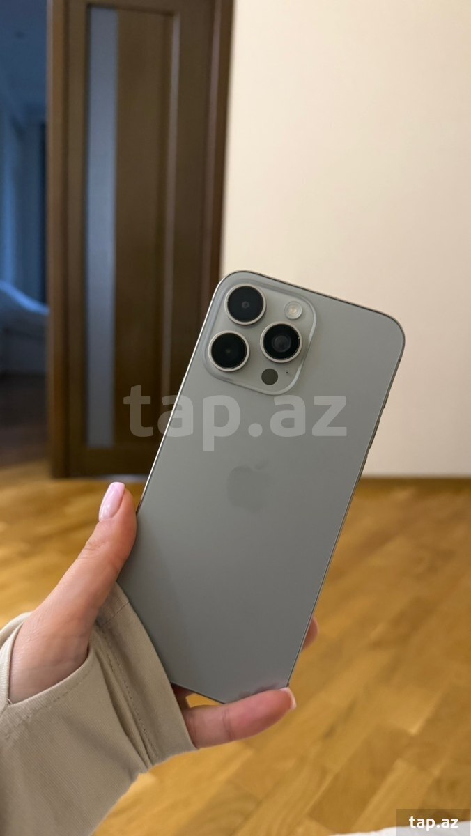 Apple iPhone 15 Pro Max Natural Titanium 512GB/8GB (2)