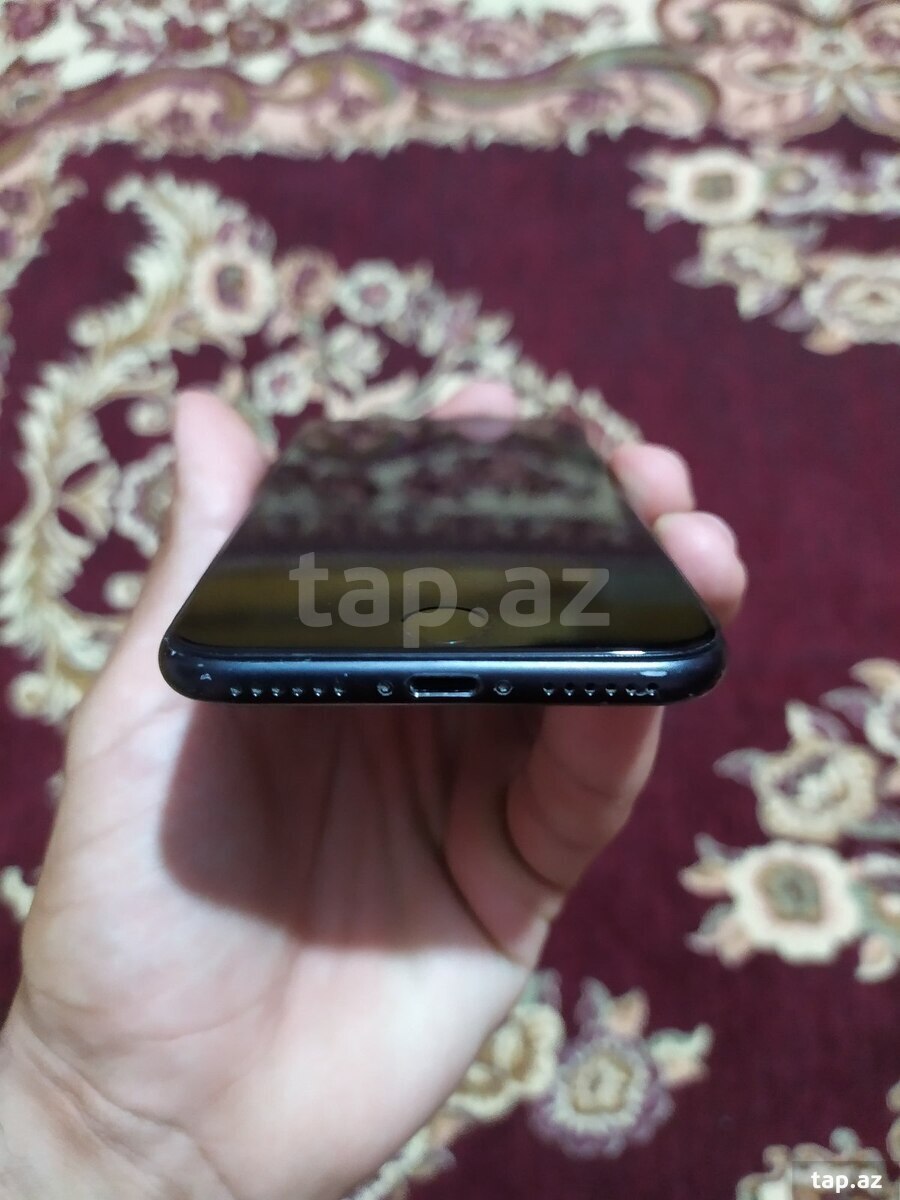 Apple iPhone 7 Black 32GB
