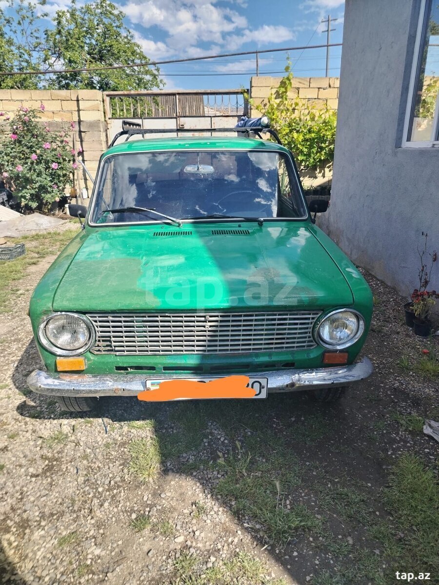 LADA (VAZ) 21011, 1976 il