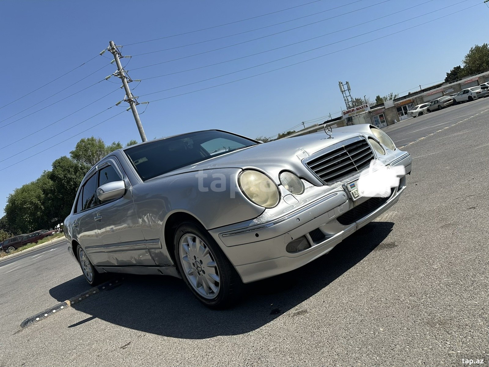 Mercedes E 220, 2001 il (2)