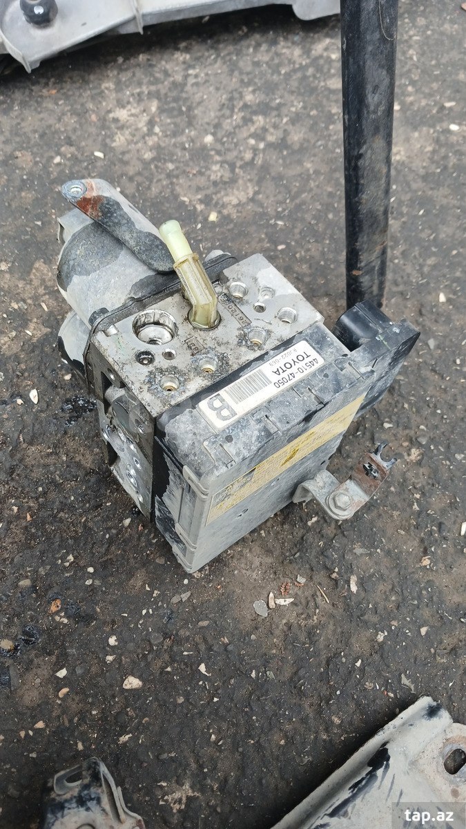 Toyota Prius ABS bloku