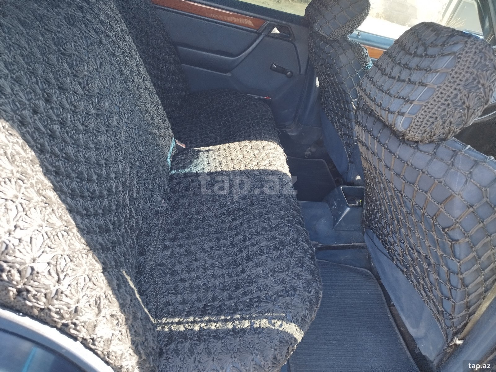 Mercedes E 200, 1993 il (7)