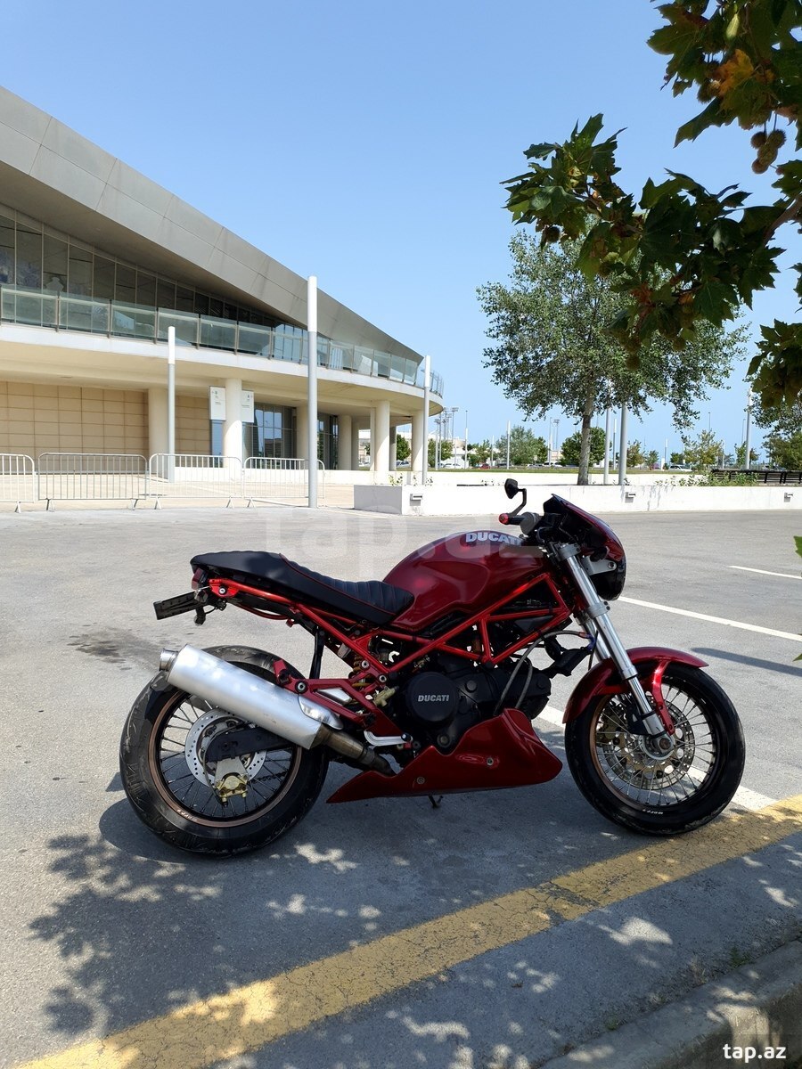 Ducati Monster 600, 2002 il (8)