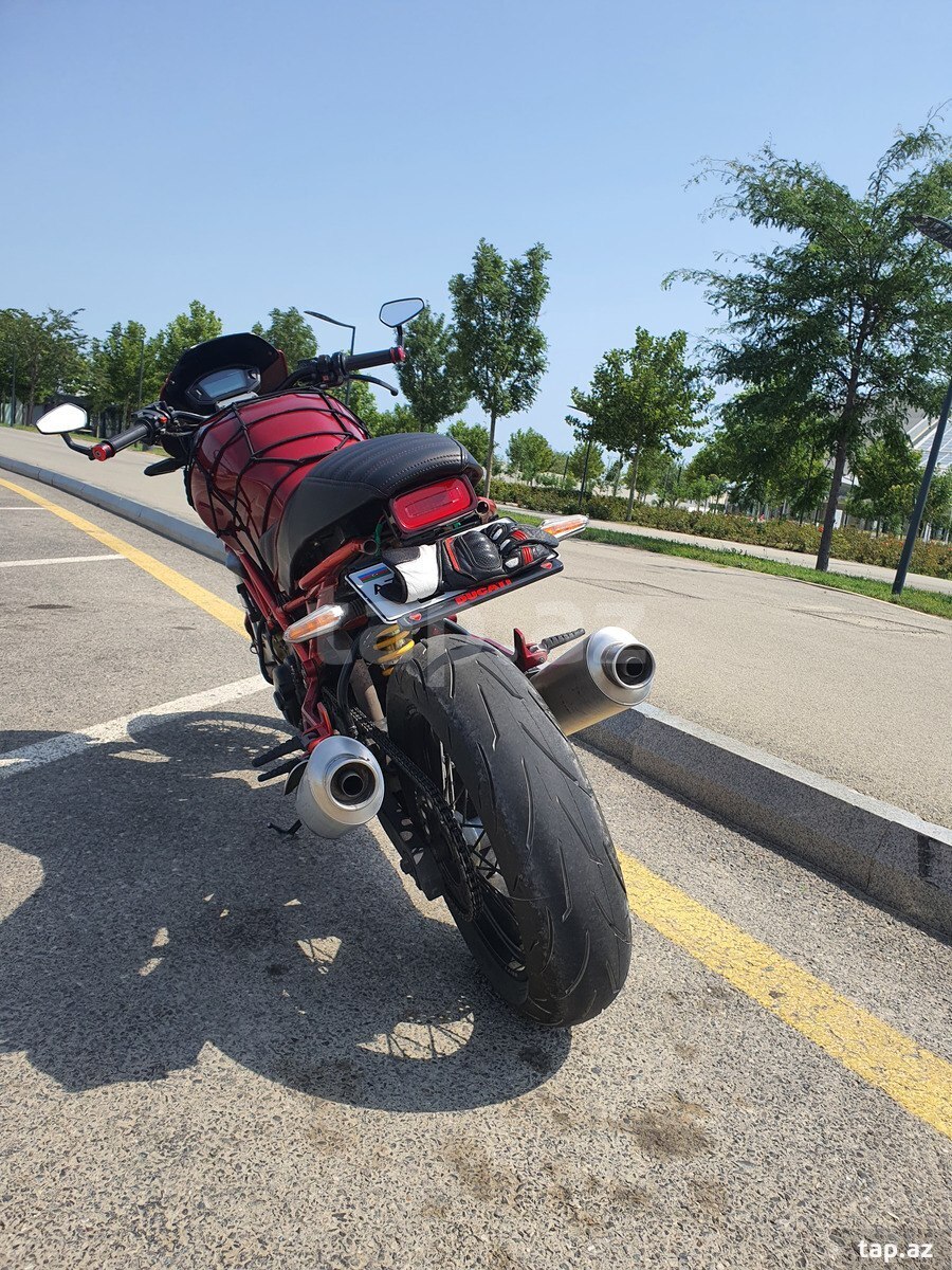 Ducati Monster 600, 2002 il (11)