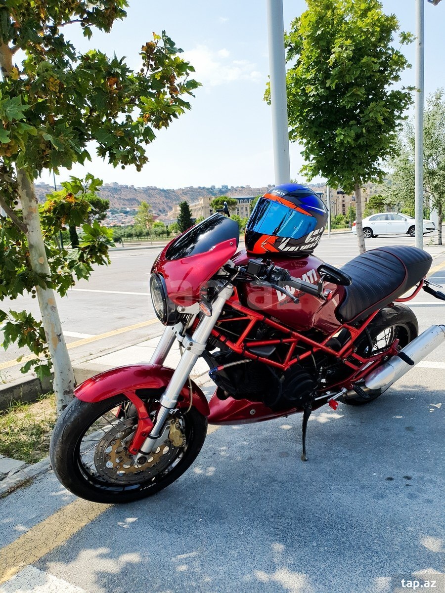 Ducati Monster 600, 2002 il (2)