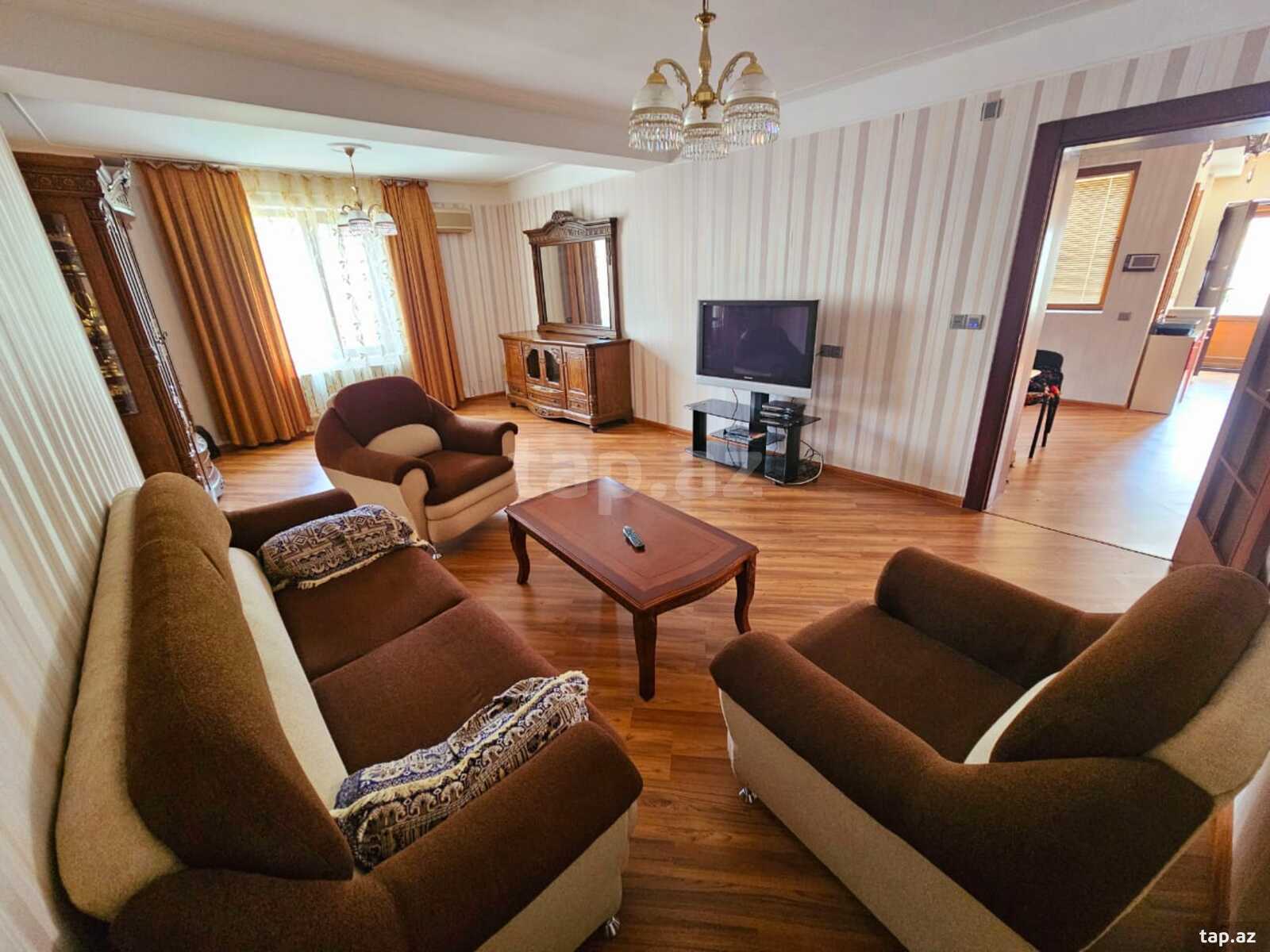 Villa, Novxanı qəs. (16)