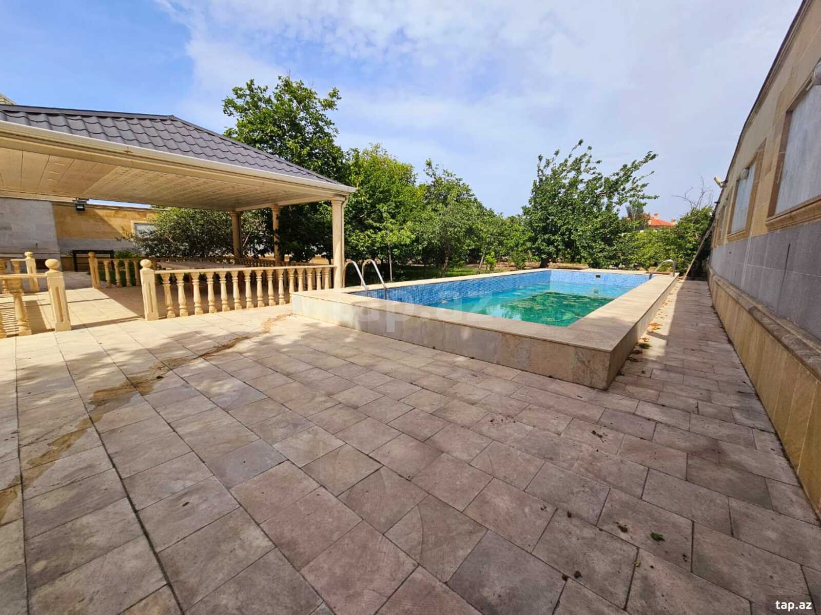 Villa, Novxanı qəs. (13)