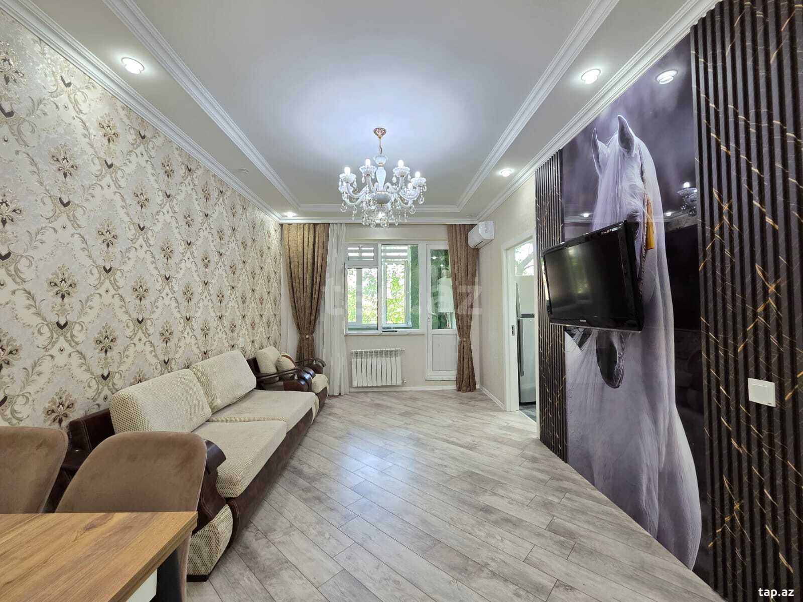 2-otaqlı mənzil kirayə verilir, Memar Əcəmi m., 55 m²