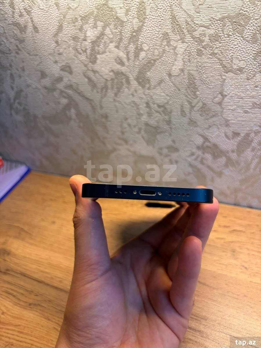 Apple iPhone 13 Midnight 128GB/4GB (2)