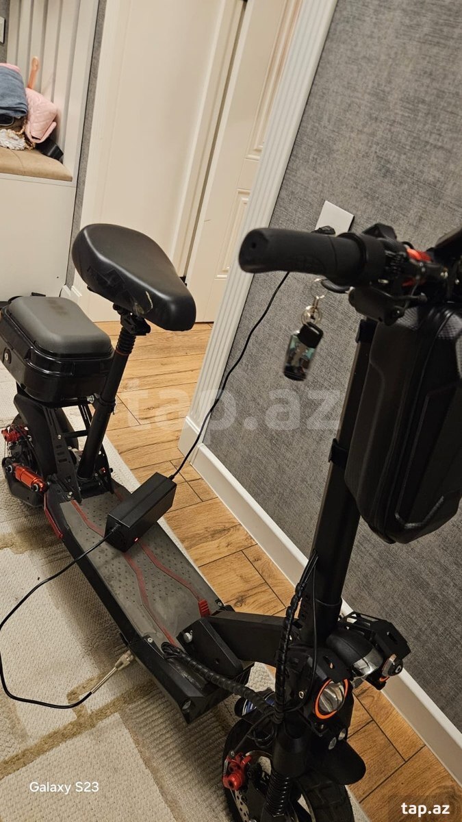 Elektrik skuter Kugo M4 (2)