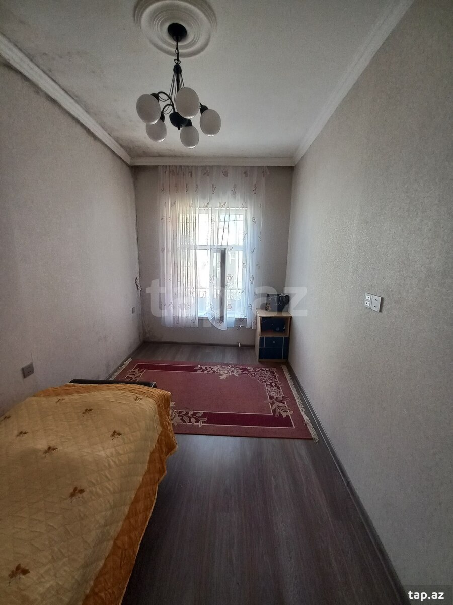 Həyət evi, Qara Qarayev m. (4)