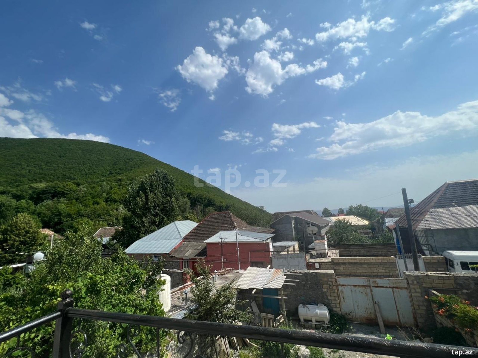 Villa, Şəki r. (8)