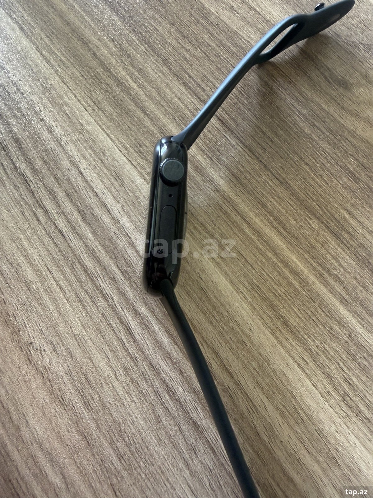 Apple Watch Series 11 Aluminum Jet Black 46mm (2)