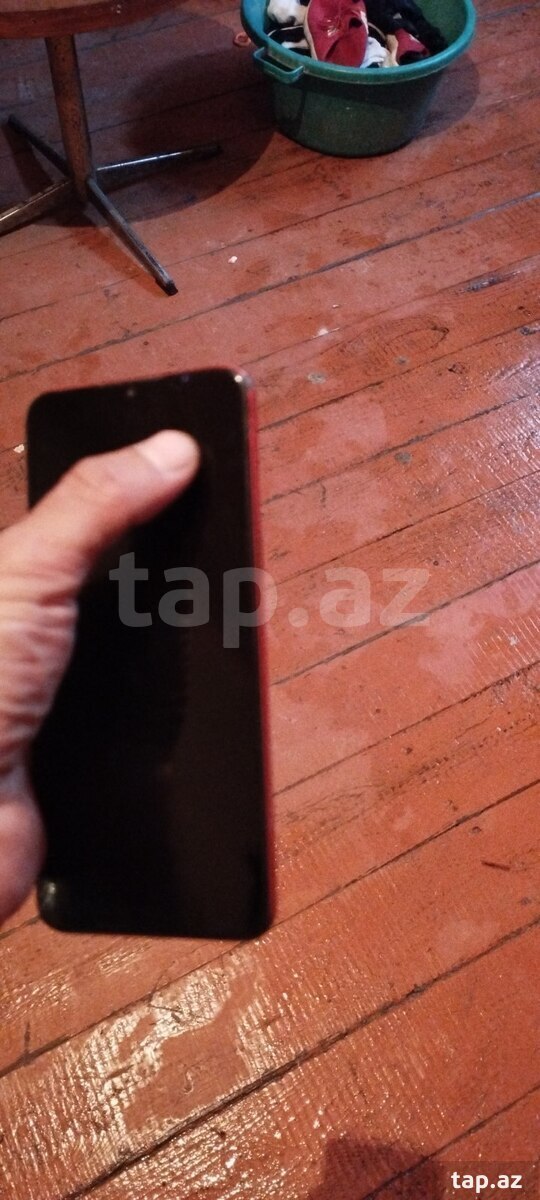Realme C3 Blazing Red 64GB/3GB (2)