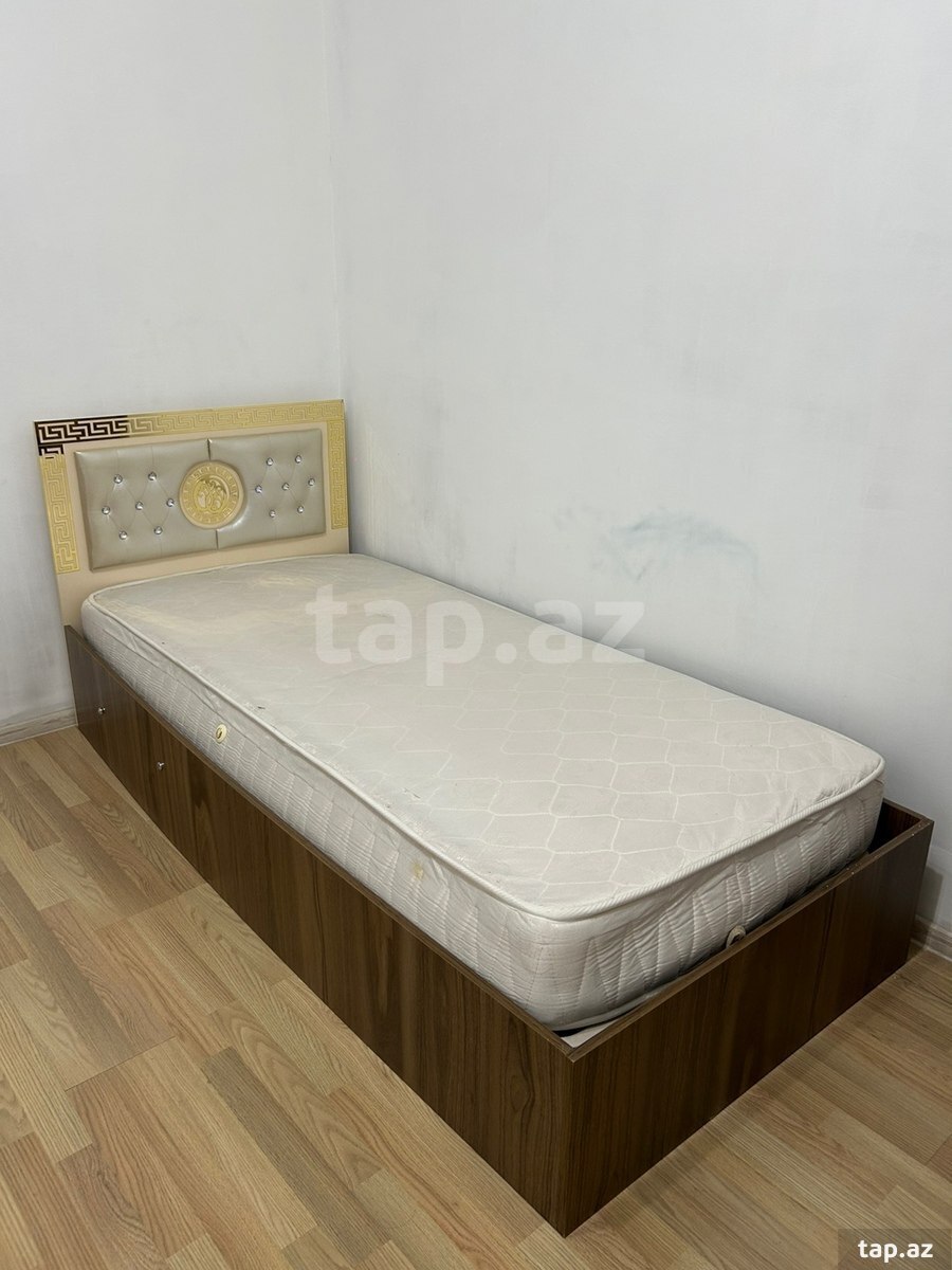 Gənc yataq otağı üçün mebel dəsti Versace