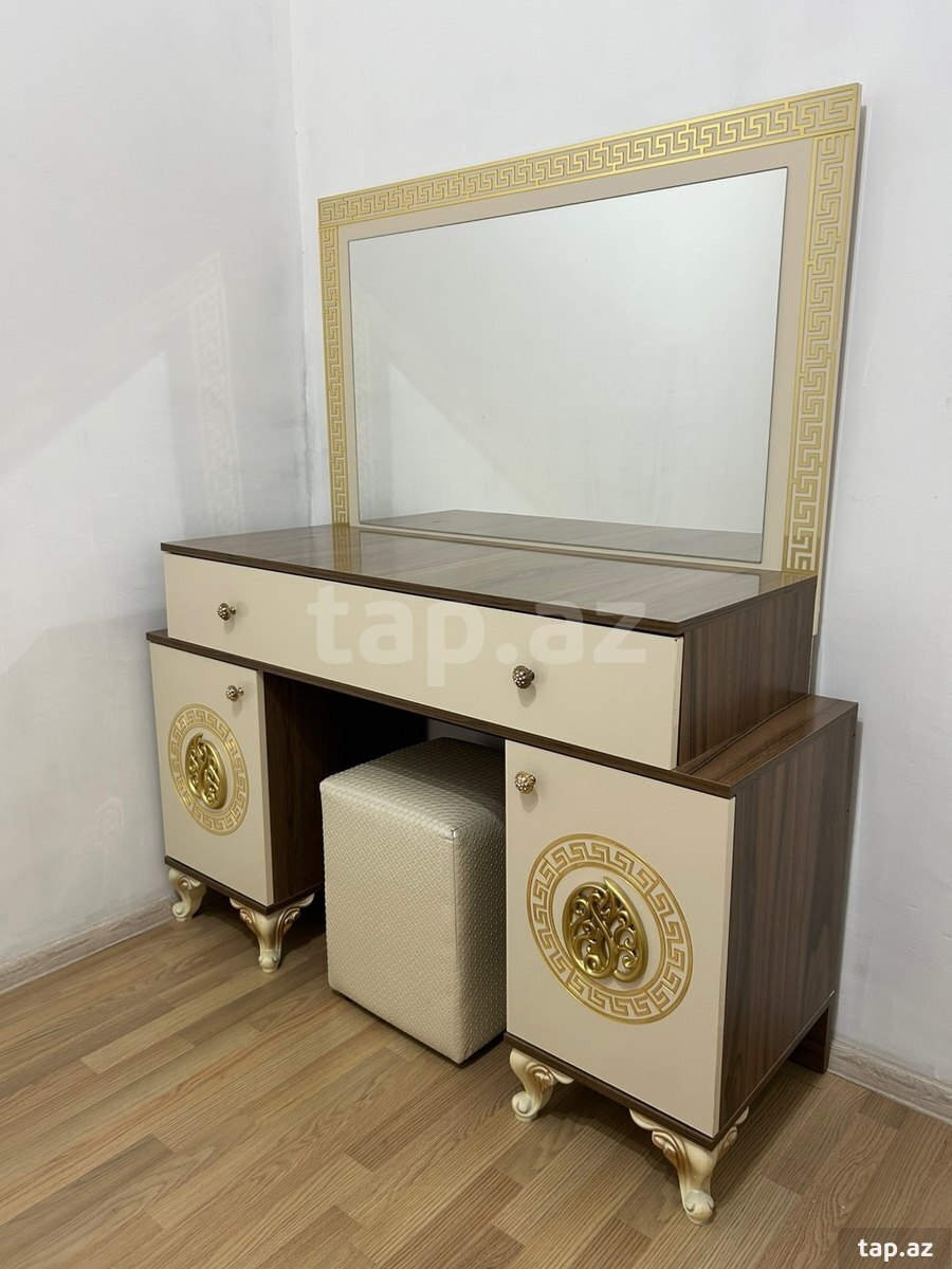 Gənc yataq otağı üçün mebel dəsti Versace (3)