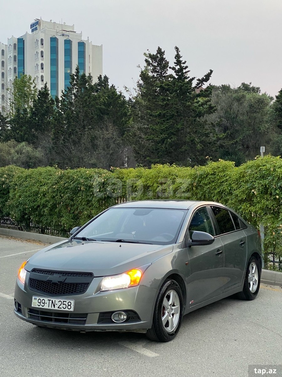 Chevrolet Cruze, 2011 il (2)