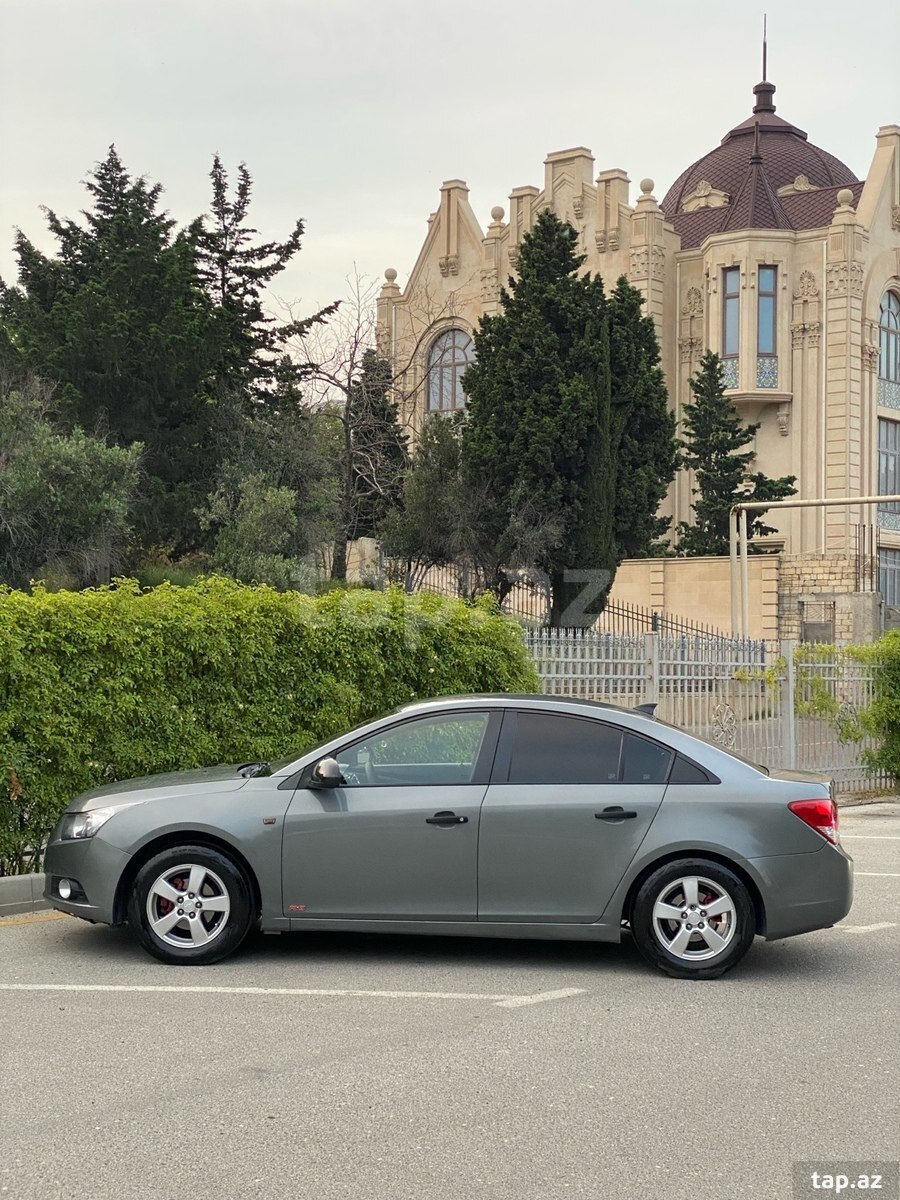 Chevrolet Cruze, 2011 il (5)