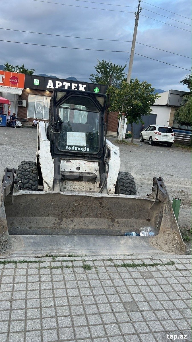 Bobcat, 2009 il (2)