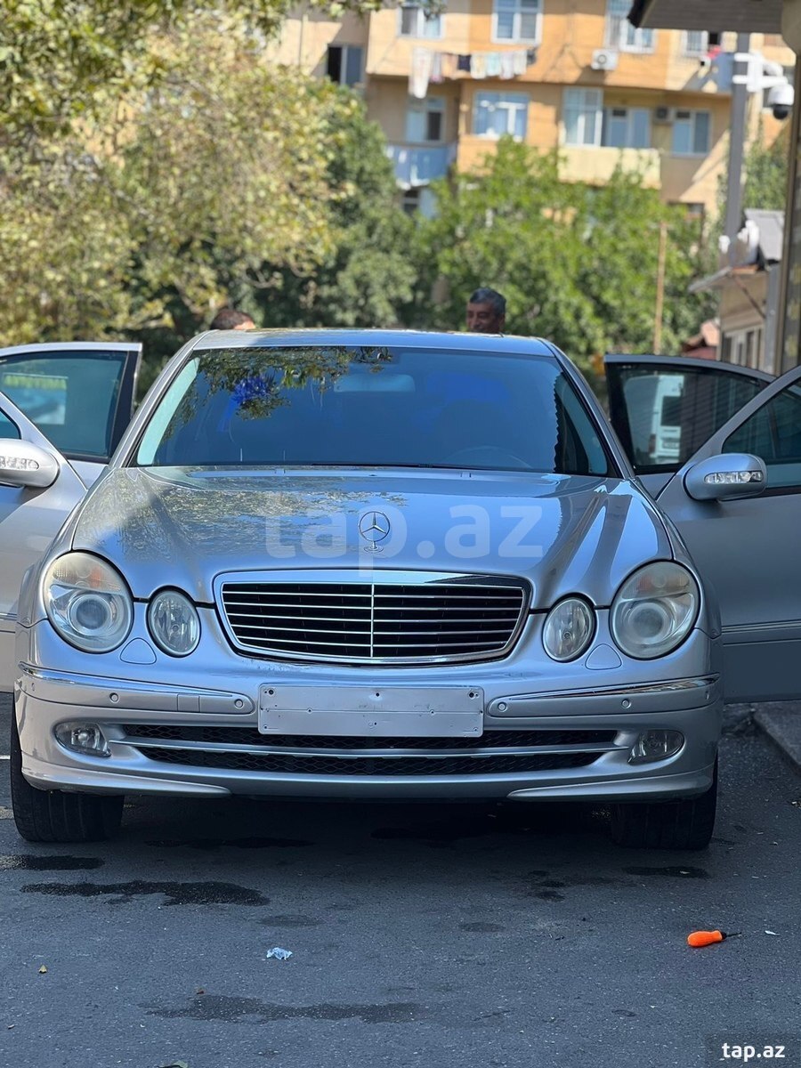 Mercedes E 270, 2003 il