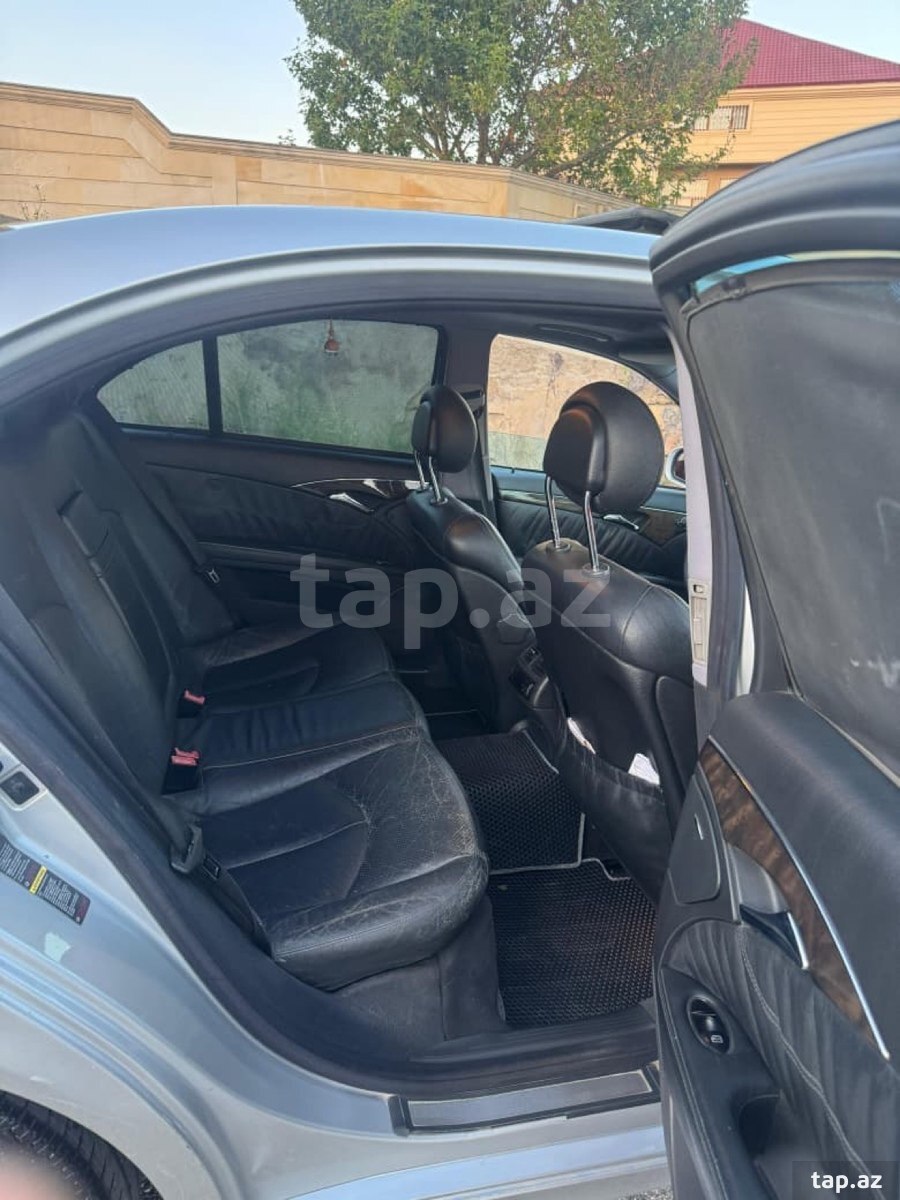Mercedes E 270, 2003 il (13)