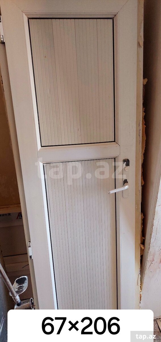 Plastik qapılar (3)