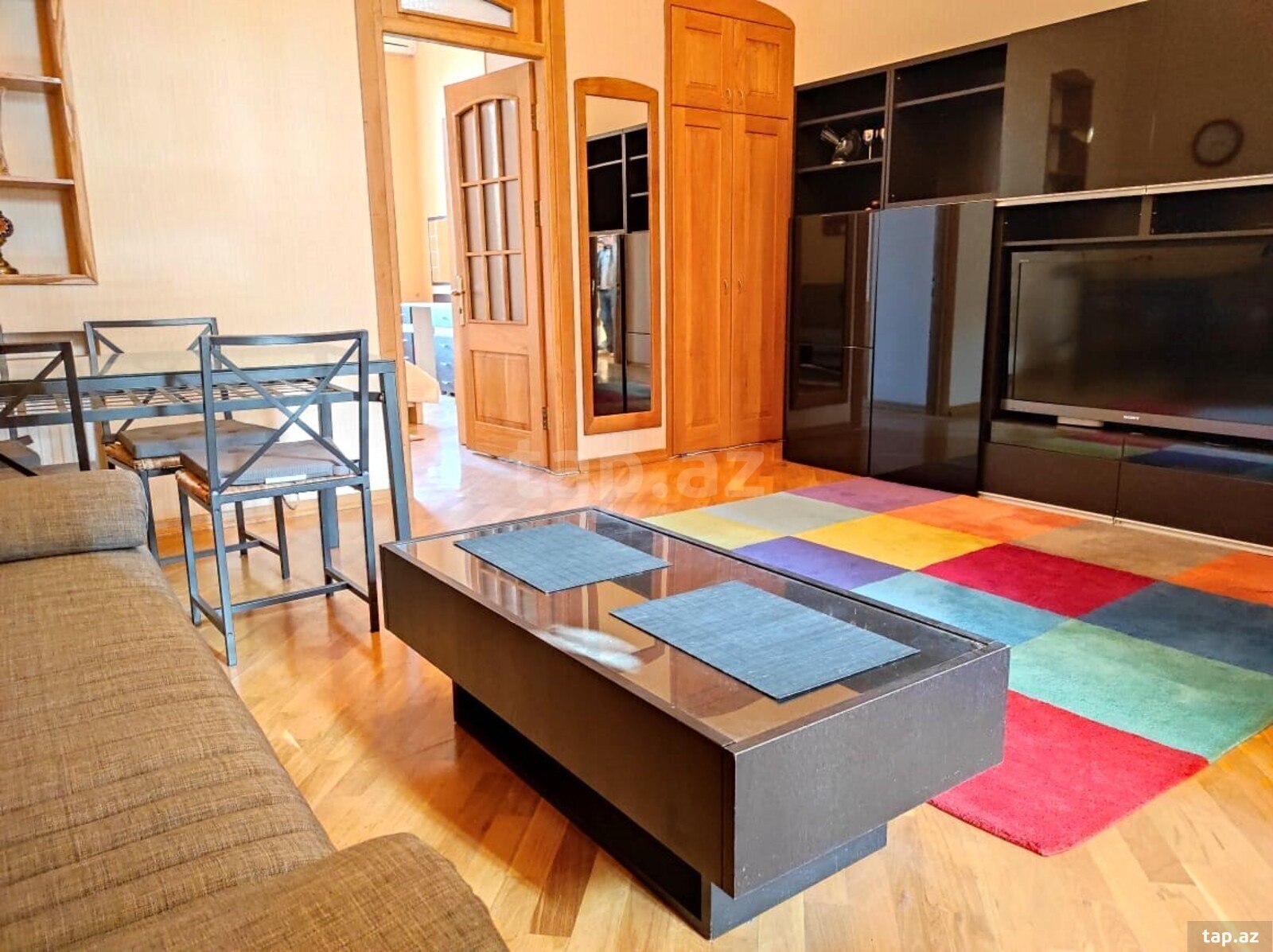 2-otaqlı mənzil kirayə verilir, Sahil m., 60 m²