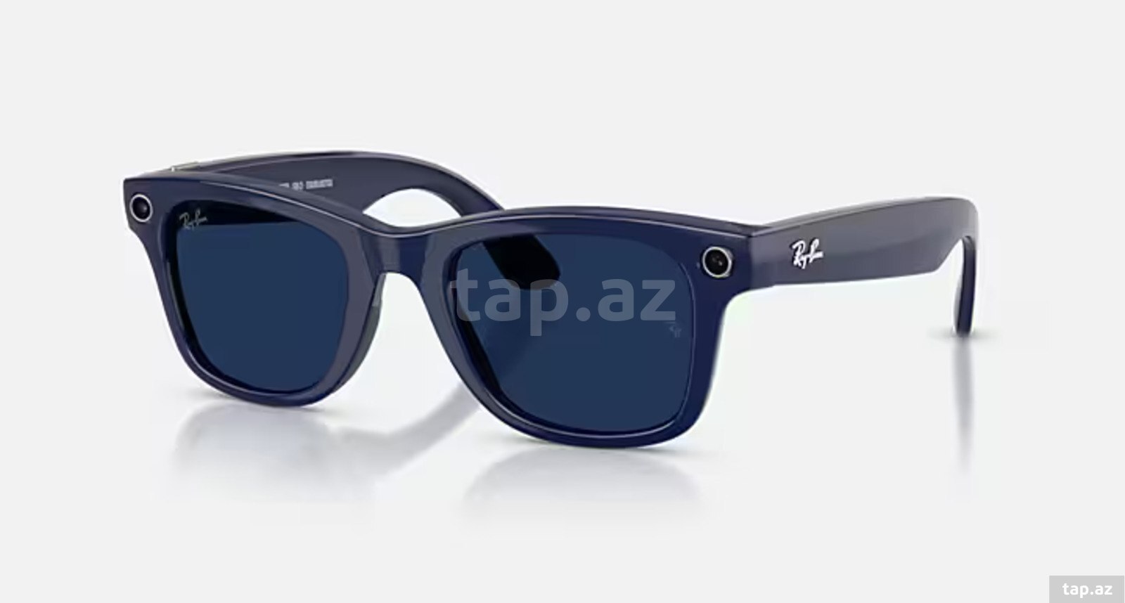 Ray-Ban Meta Wayfarer (Gen 2) Shiny Cosmic Blue / Transitions Sapphire (2)