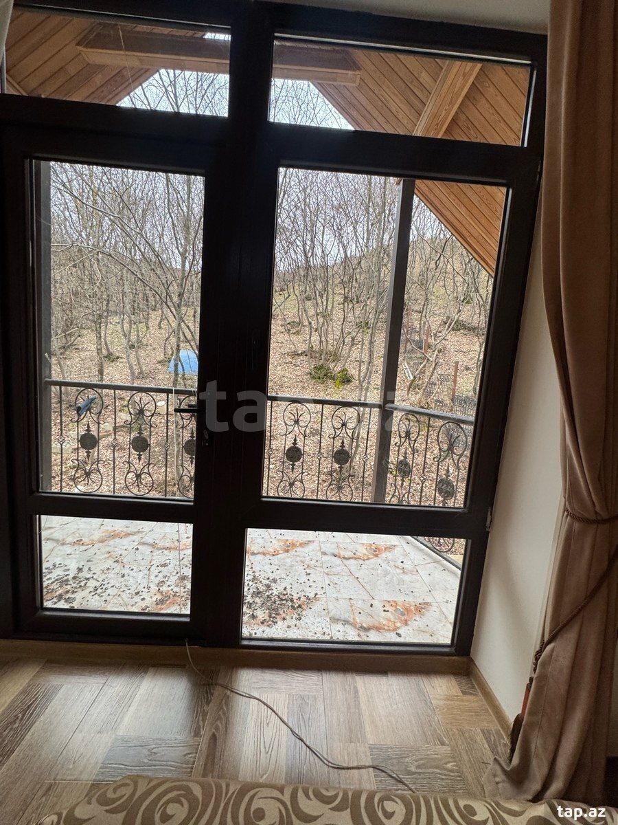 Villa, Quba ş.