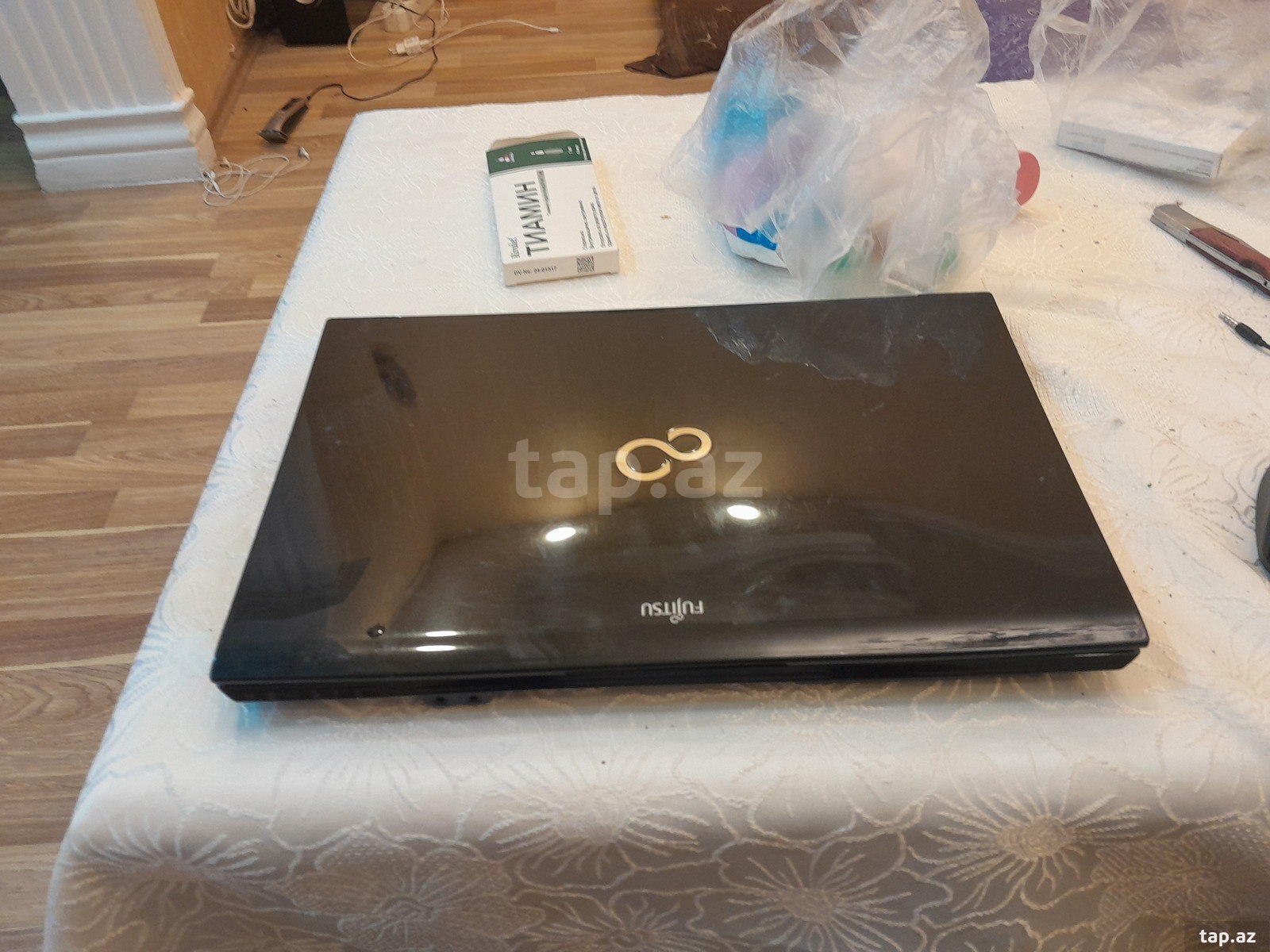 Noutbuk Fujitsu-Siemens (2)