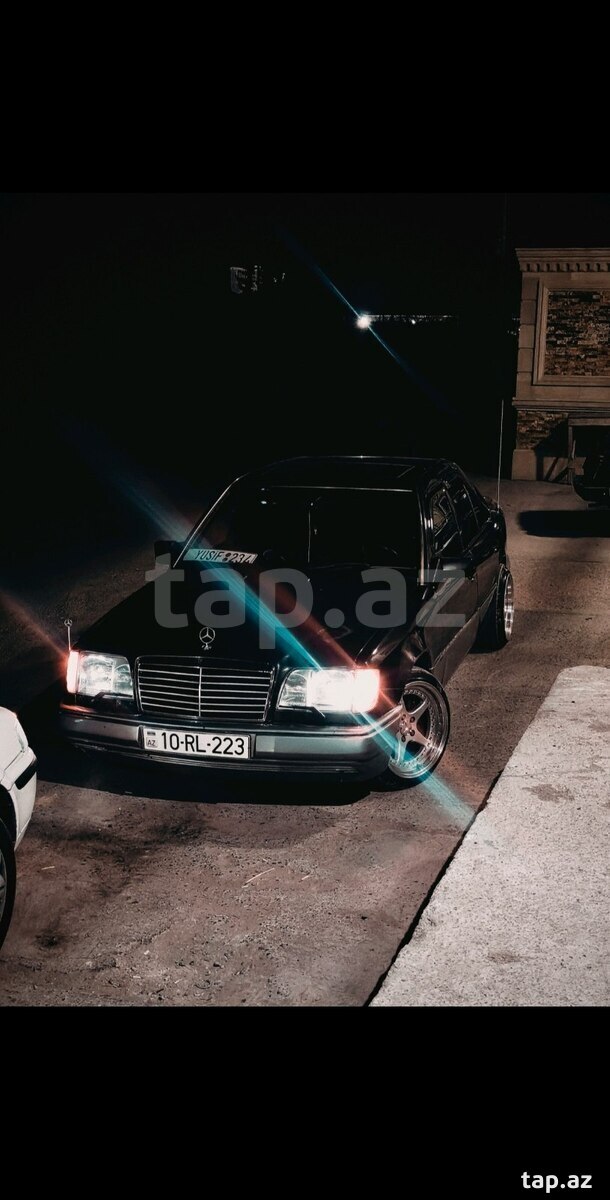 Mercedes E 220, 1994 il (9)